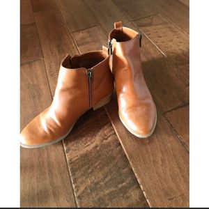 FOR SALE | Brown Pointed-Toe Booties